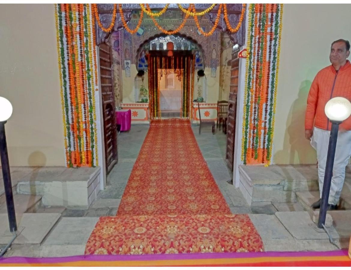 Апартаменти Singhasan Haveli, Мандава Екстер'єр фото